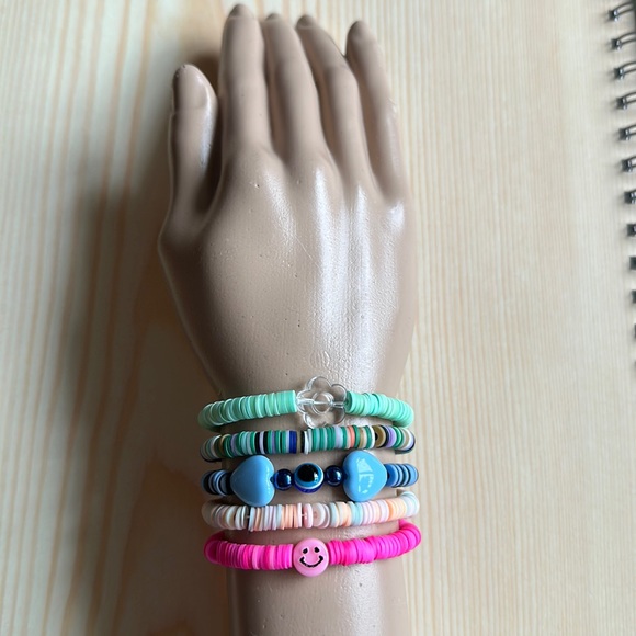 5 pcs clay bead bracelet - Picture 1 of 3